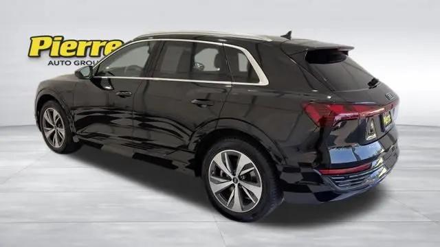 2024 Audi e-tron Premium Plus quattro