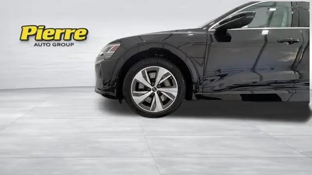 2024 Audi e-tron Premium Plus quattro
