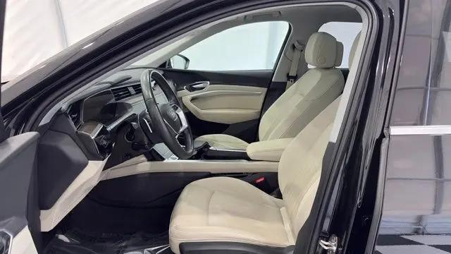 2024 Audi e-tron Premium Plus quattro