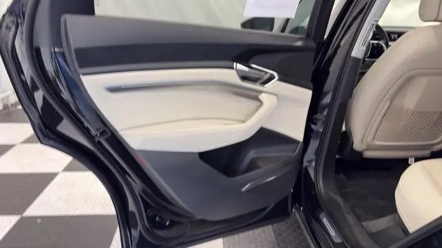 2024 Audi e-tron Premium Plus quattro