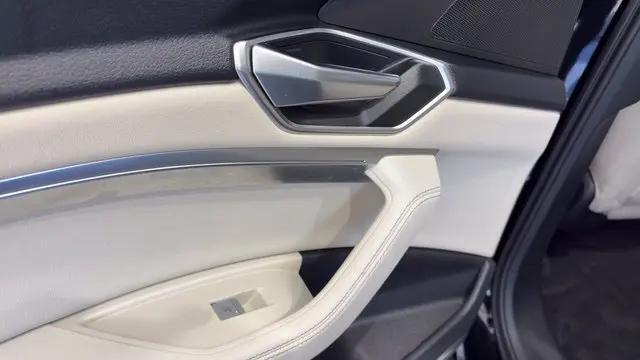 2024 Audi e-tron Premium Plus quattro