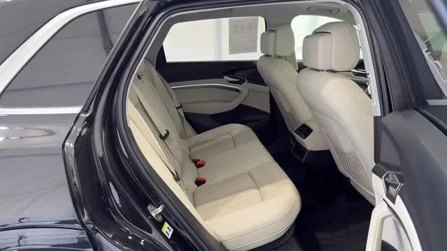 2024 Audi e-tron Premium Plus quattro