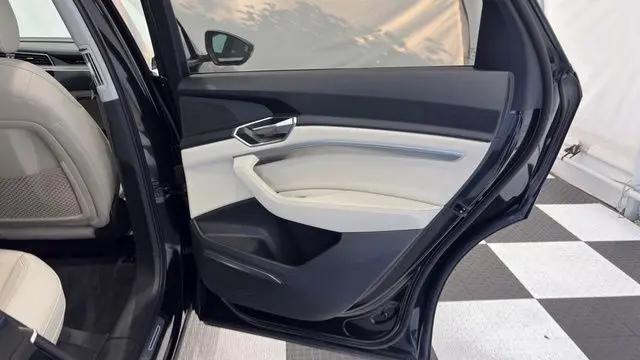 2024 Audi e-tron Premium Plus quattro