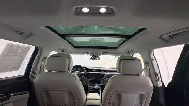 2024 Audi e-tron Premium Plus quattro