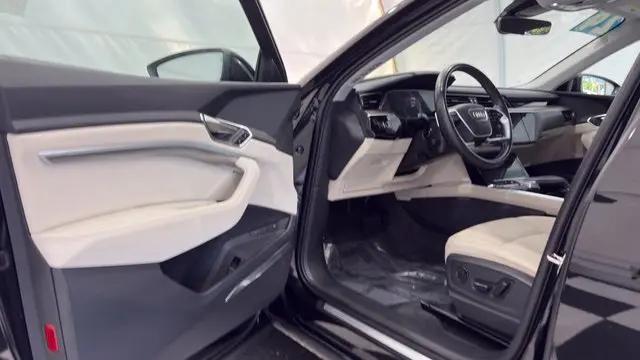 2024 Audi e-tron Premium Plus quattro