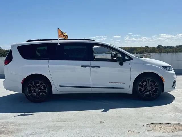 2024 Chrysler Pacifica Touring L AWD