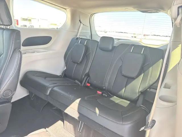 2024 Chrysler Pacifica Touring L AWD