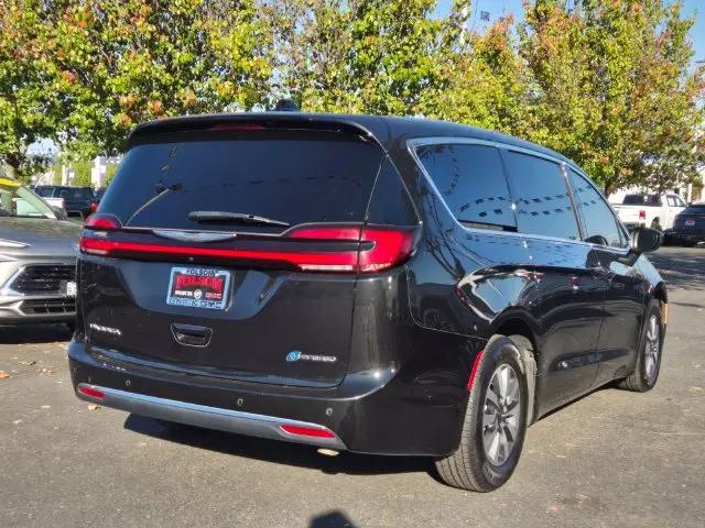 2023 Chrysler Pacifica Hybrid Touring L