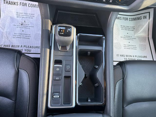 2024 Nissan Pathfinder SL FWD