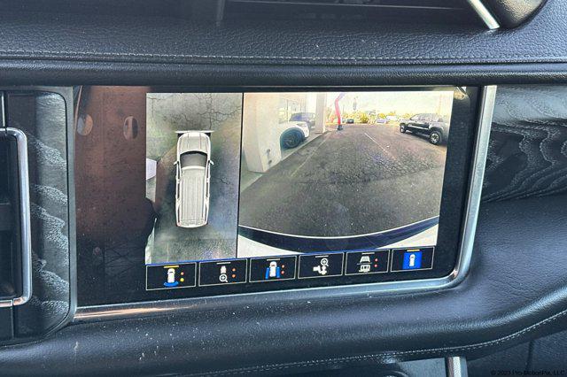 2022 GMC Yukon 4WD Denali