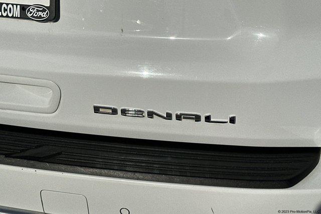 2022 GMC Yukon 4WD Denali