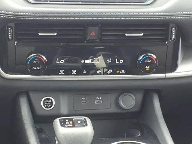 2022 Nissan Rogue SV Intelligent AWD