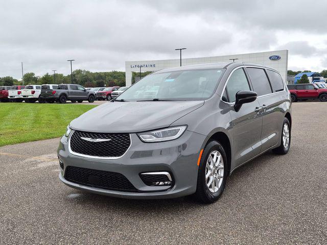 2025 Chrysler Pacifica Select for sale in Birch Run, MI