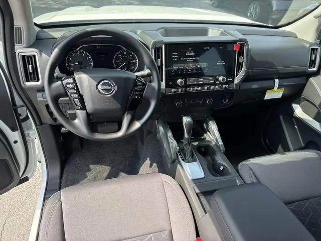 2027 Nissan Frontier SV