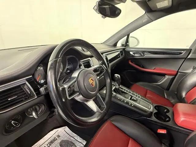 2018 Porsche Macan Macan