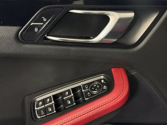 2018 Porsche Macan Macan