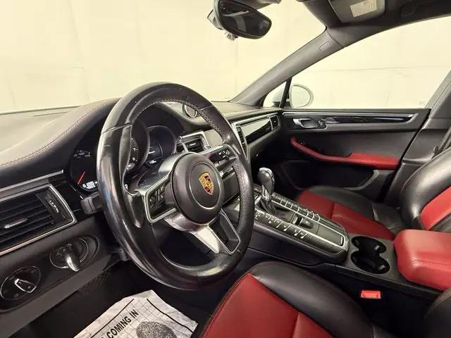2018 Porsche Macan Macan