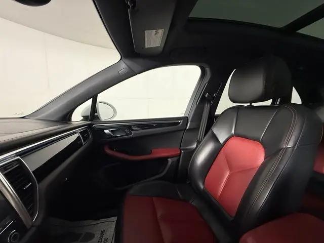 2018 Porsche Macan Macan