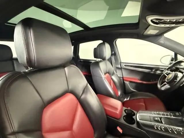 2018 Porsche Macan Macan