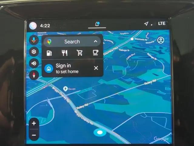 2024 Volvo XC40 B5 Plus Bright Theme