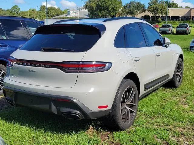 2022 Porsche Macan Macan