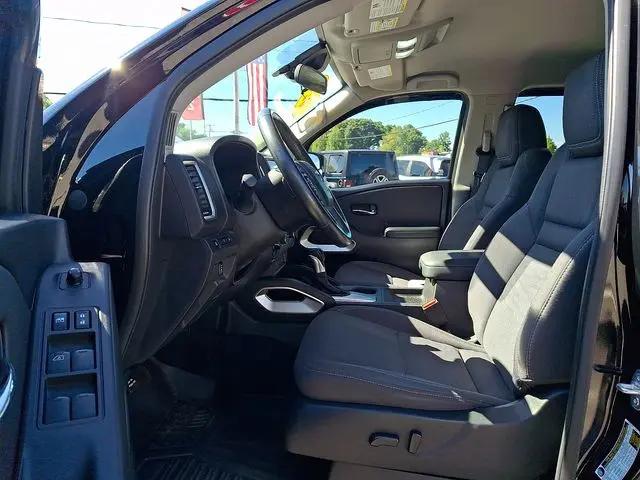 2024 Nissan Frontier Crew Cab SV 4x4