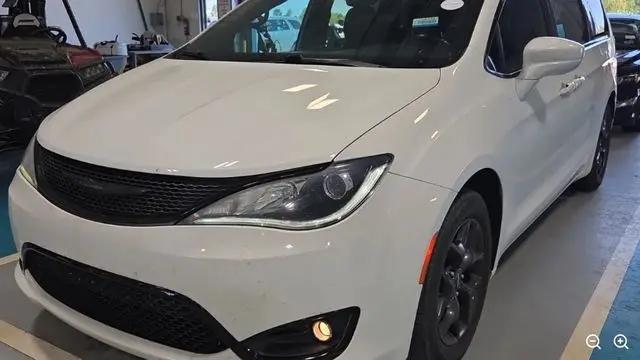 2019 Chrysler Pacifica Touring L Plus for sale in Auburn, IN