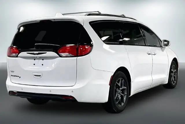 2019 Chrysler Pacifica Touring L Plus