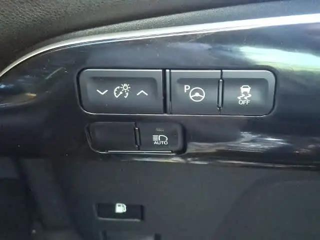 2019 Toyota Prius LE