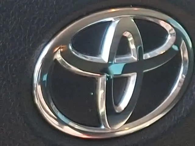 2019 Toyota Prius LE