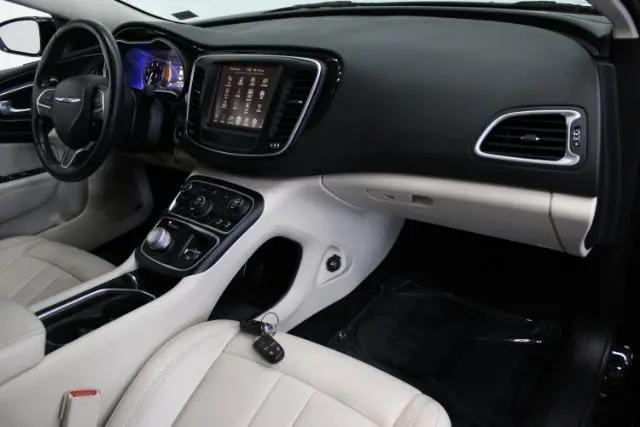 2015 Chrysler 200 C