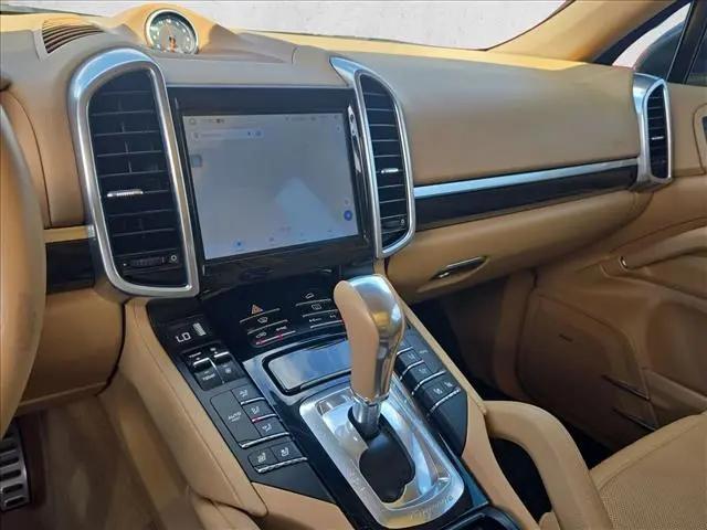 2016 Porsche Cayenne Cayenne