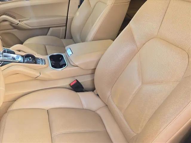 2016 Porsche Cayenne Cayenne