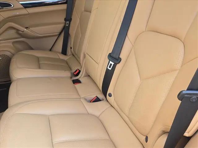 2016 Porsche Cayenne Cayenne