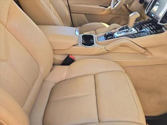 2016 Porsche Cayenne Cayenne