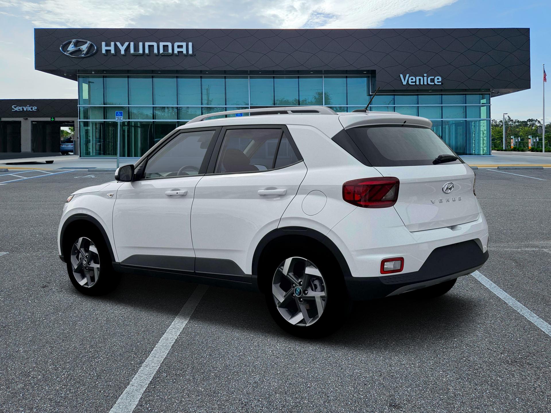 2026 Hyundai VENUE SEL - Image 4