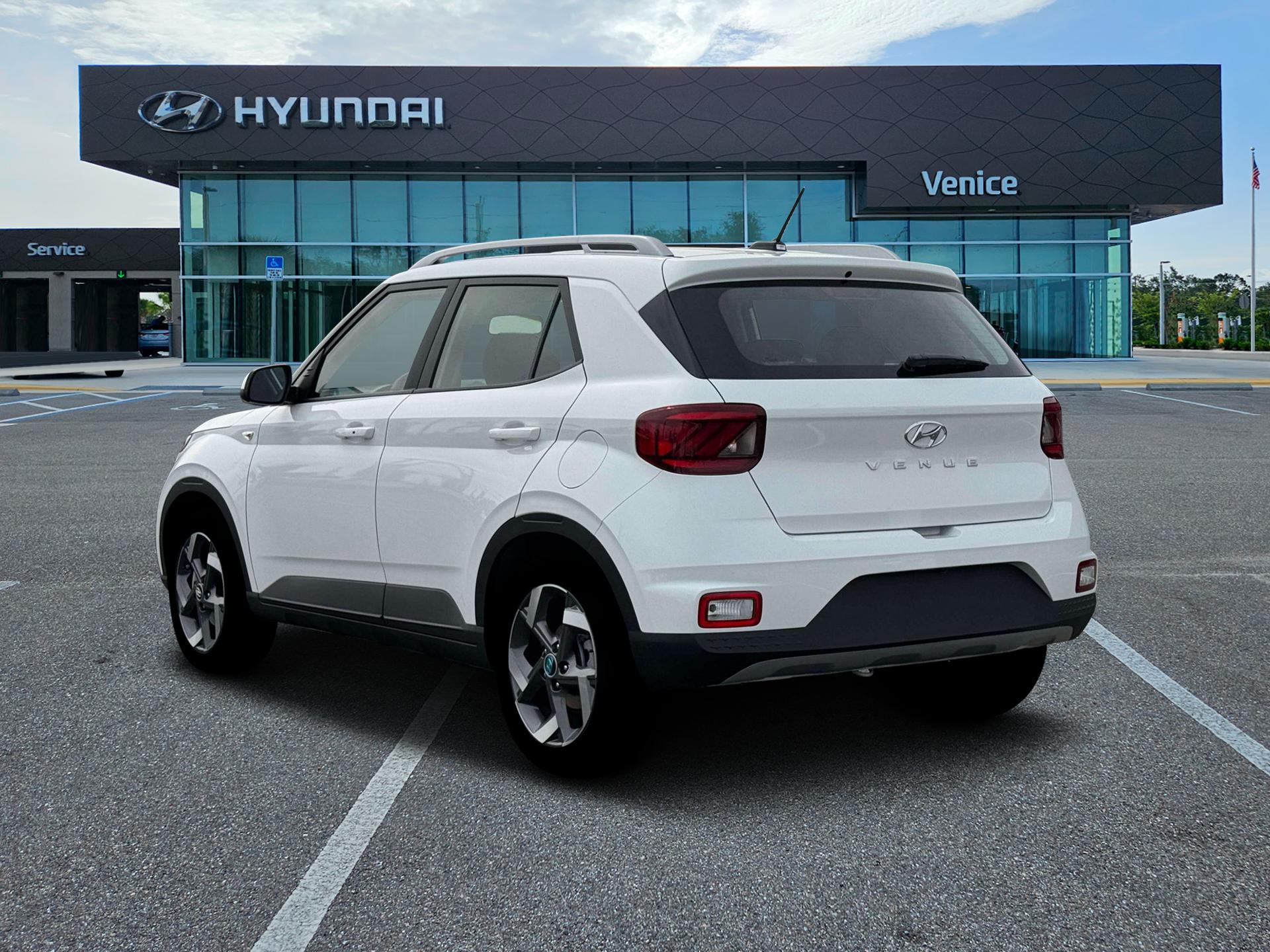 2026 Hyundai VENUE SEL - Image 5
