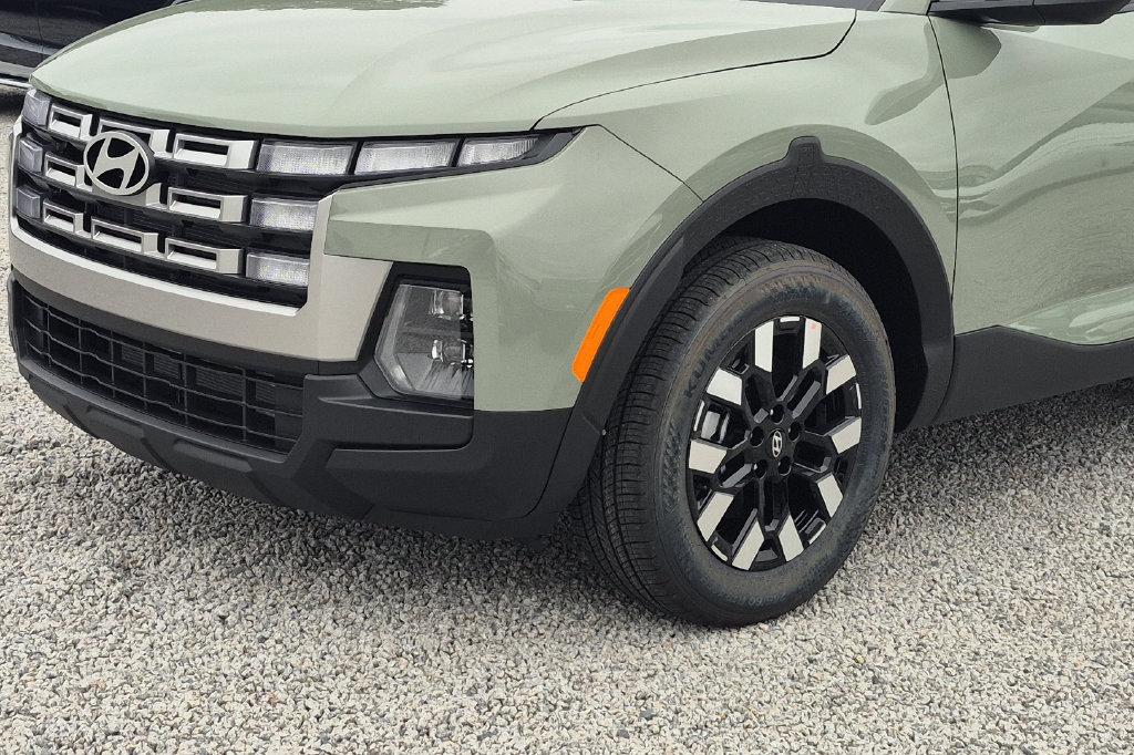 New 2027 Green Hyundai SE FWD image 11