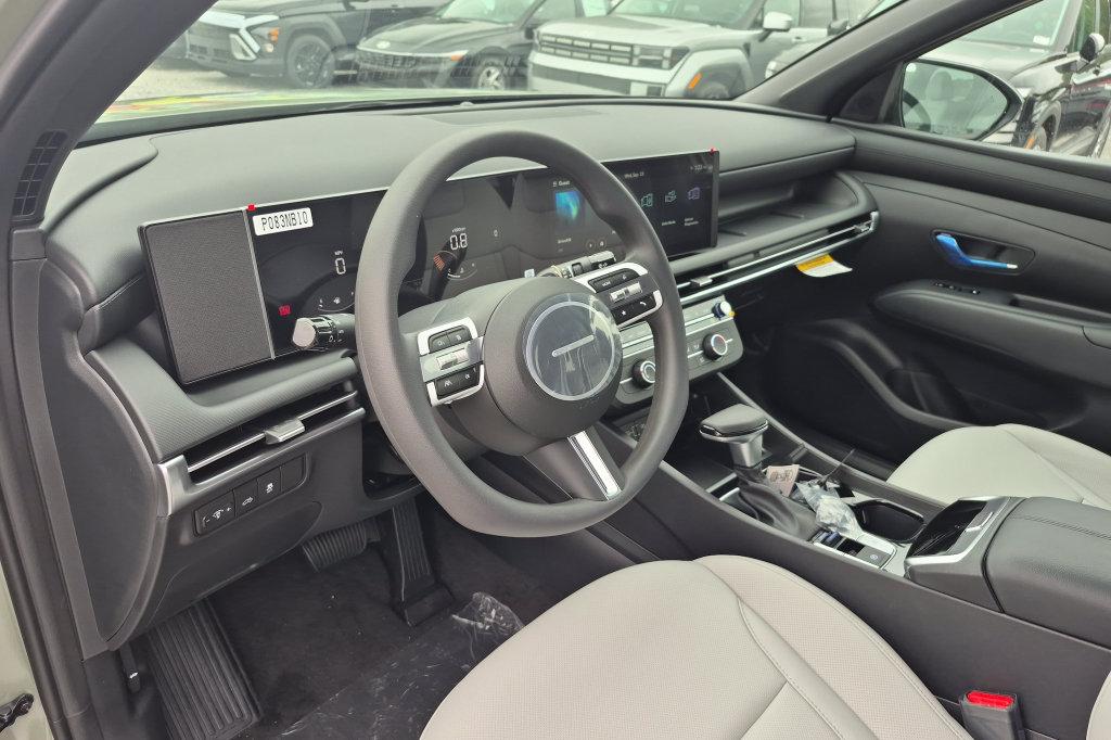 New 2027 Green Hyundai SE FWD image 13