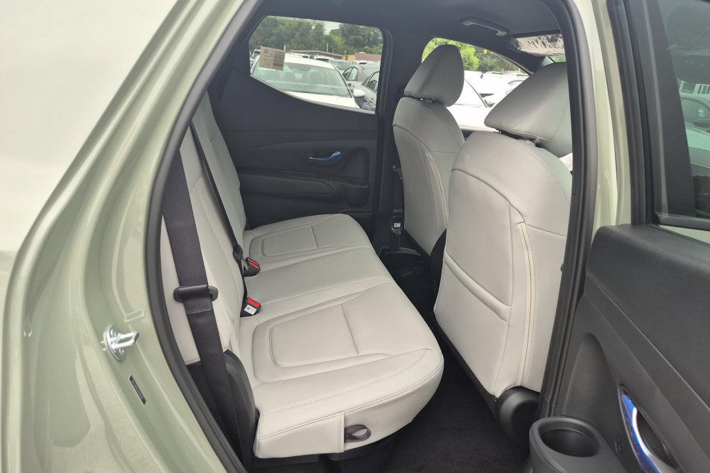 New 2027 Green Hyundai SE FWD image 18