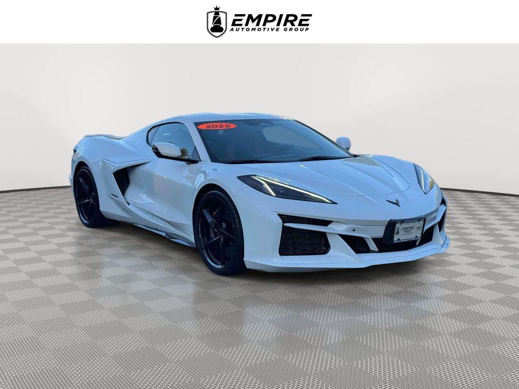 Arctic White 2025 Chevrolet Corvette Coupe Rear-Wheel Drive 8-Speed Dual Clutch