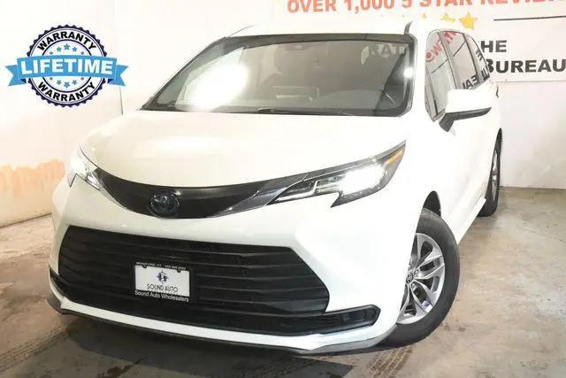 2022 Toyota Sienna LE for sale in Branford, CT