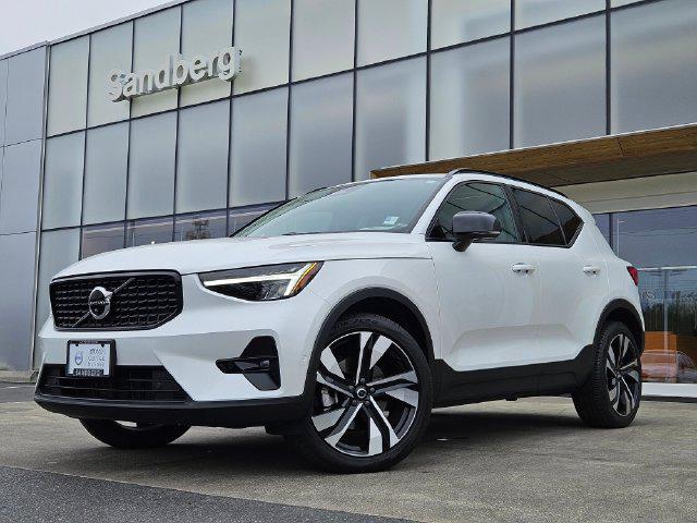 2023 Volvo XC40 B5 Plus Dark Theme for sale in Lynnwood, WA