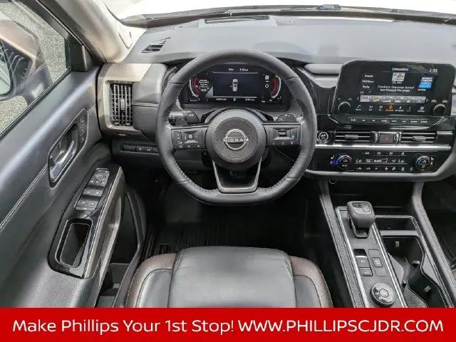 2023 Nissan Pathfinder Platinum 4WD