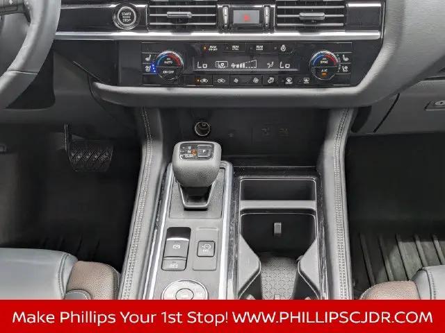 2023 Nissan Pathfinder Platinum 4WD