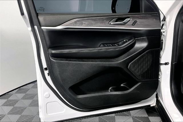 2023 Jeep Grand Cherokee Limited 4x2