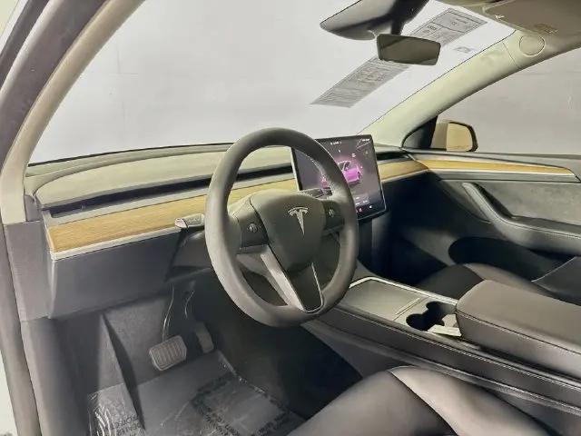 2024 Tesla Model Y Long Range Single Motor Rear-Wheel Drive