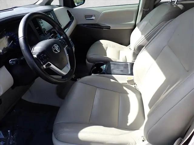2019 Toyota Sienna XLE Premium 7 Passenger
