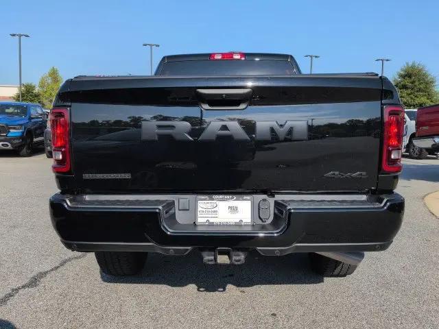 2025 Ram 3500 Big Horn Crew Cab 4x4 64 Box