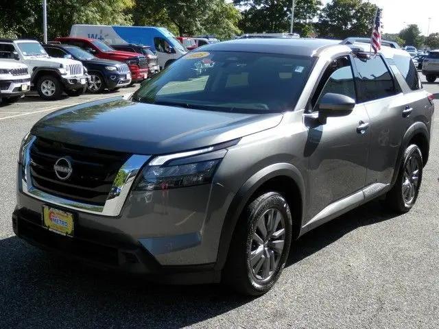 2025 Nissan Pathfinder SV 4WD